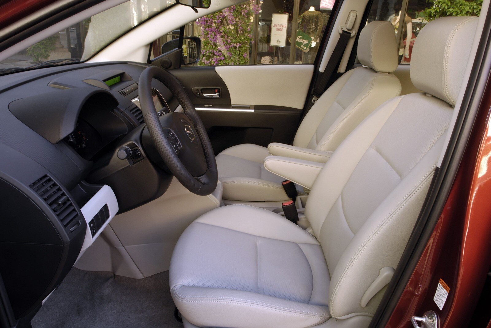 2009 Mazda 5 interior I