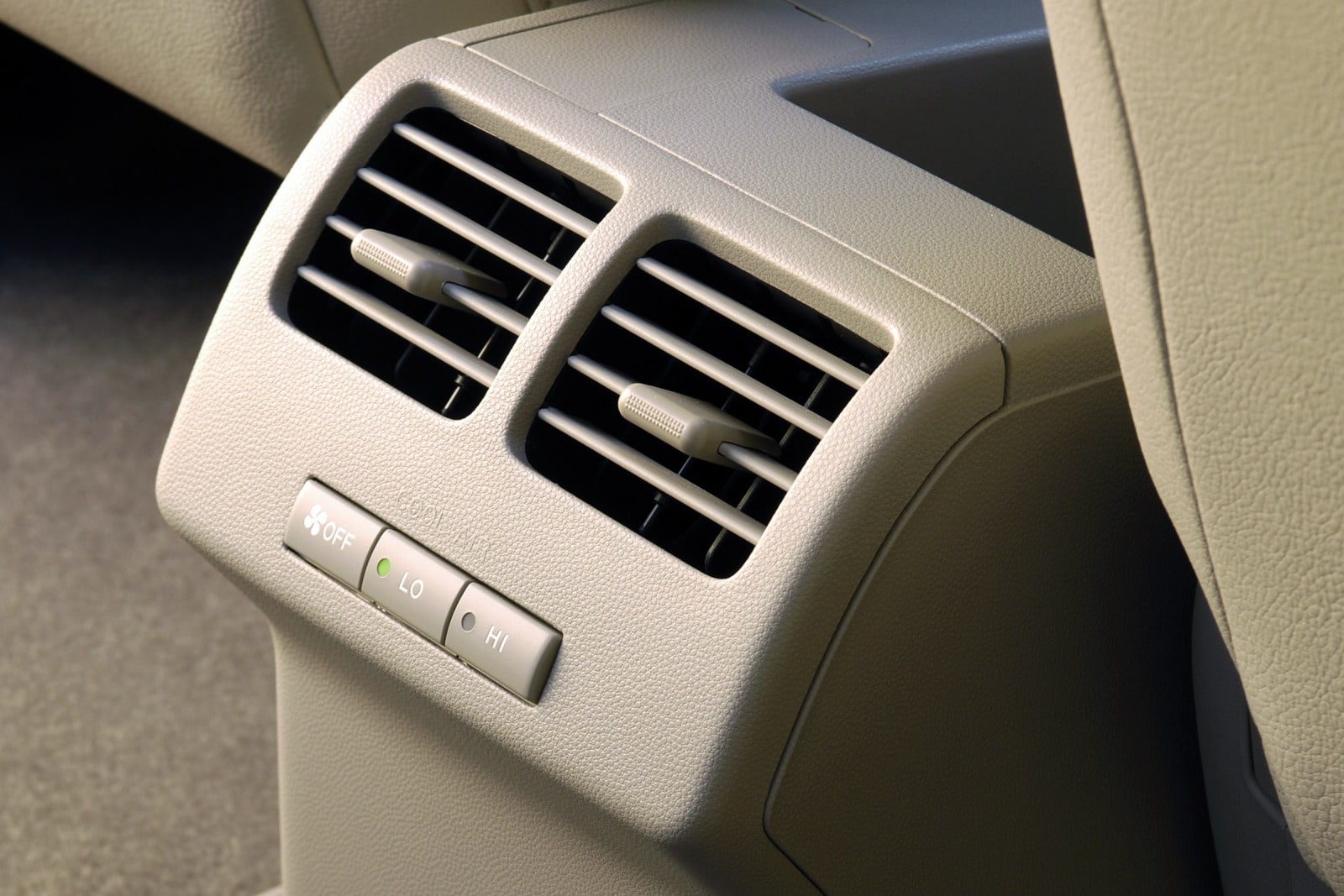 2010 Mazda 5 interior DETAIL