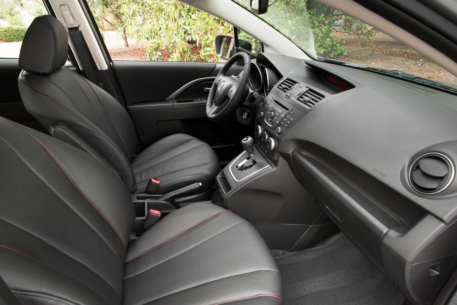 2013 Mazda 5 interior I