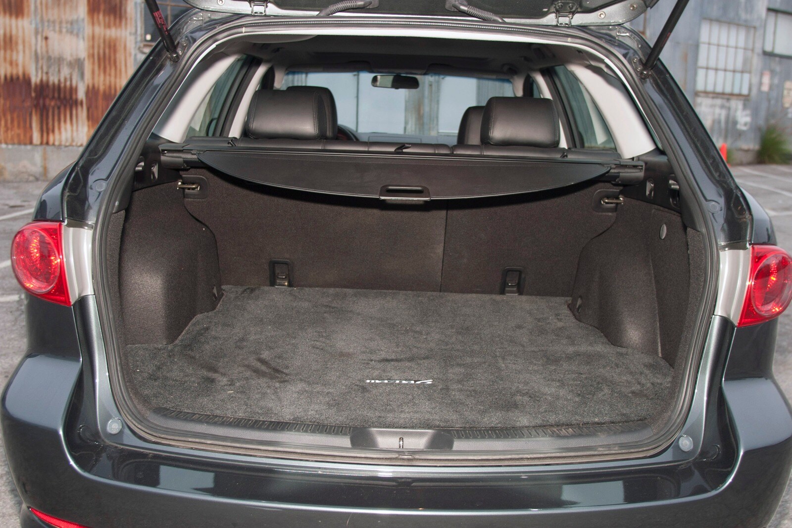2004 Mazda 6 interior CARGO