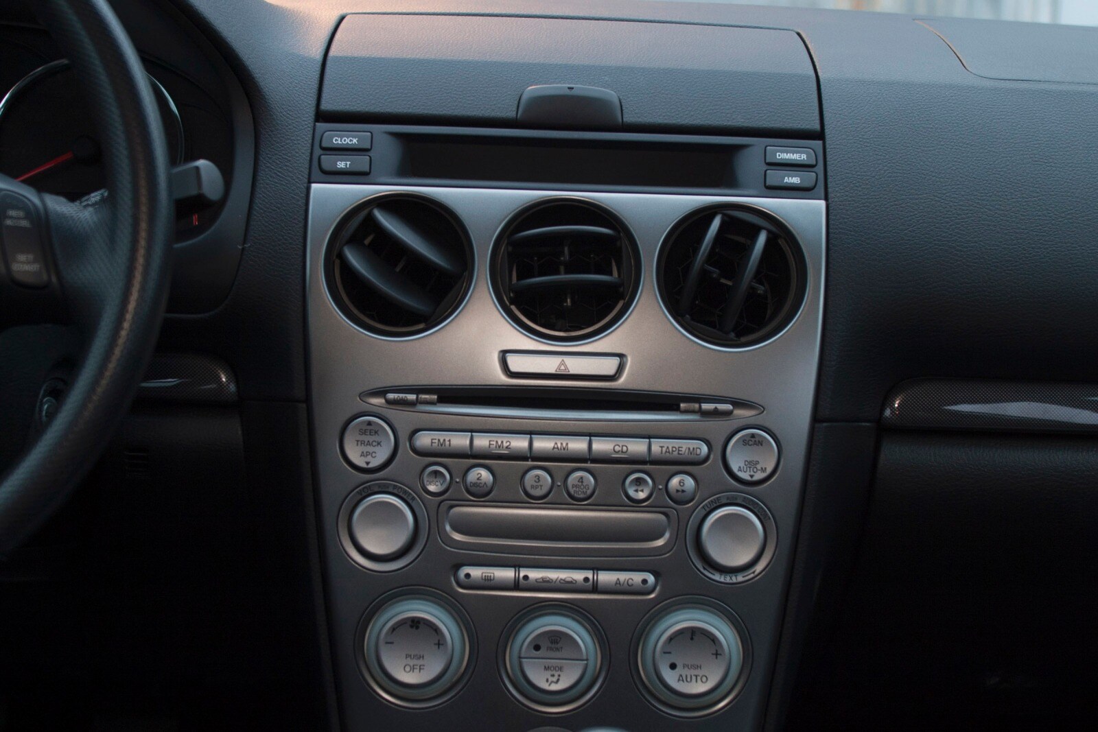 2005 Mazda 6 interior CC