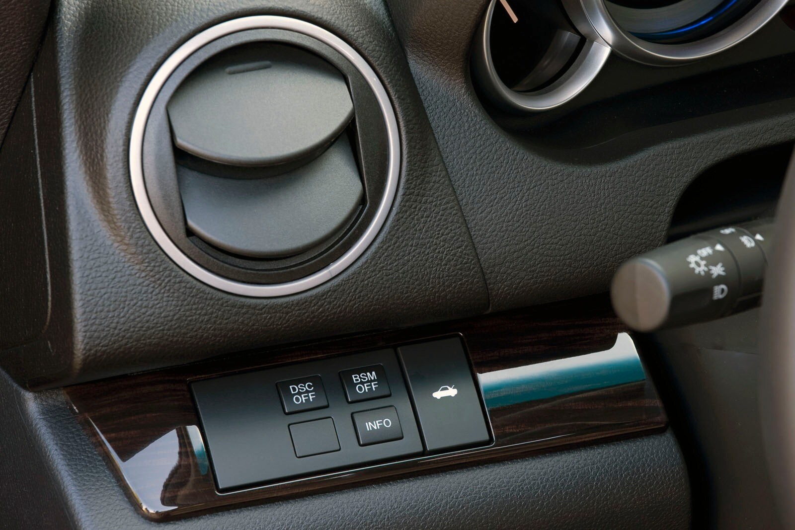 2012 Mazda 6 interior DETAIL