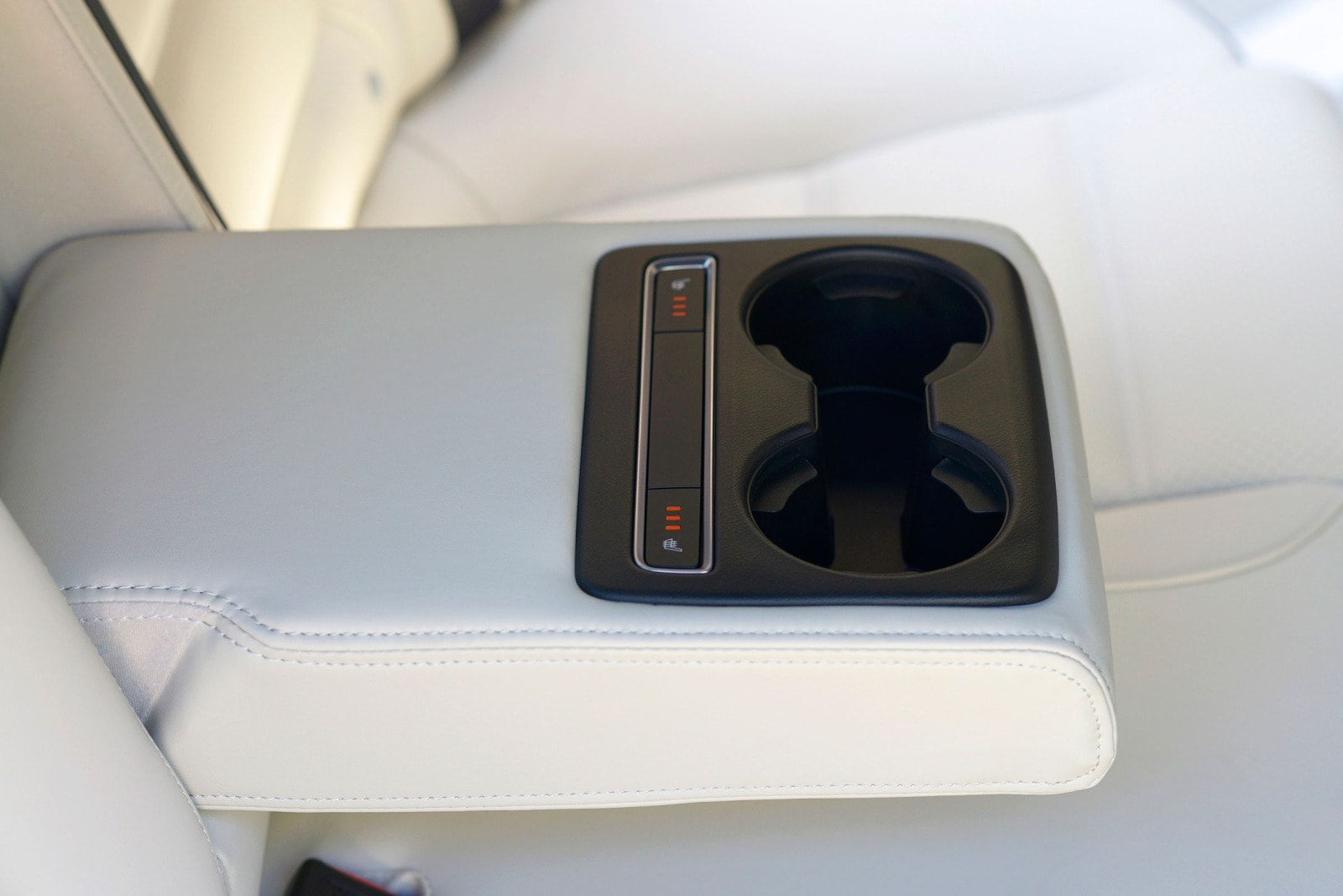 2017 Mazda 6 interior DETAIL