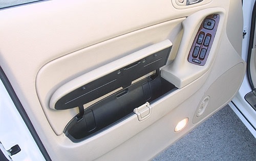 2001 Mazda Millenia interior DETAIL