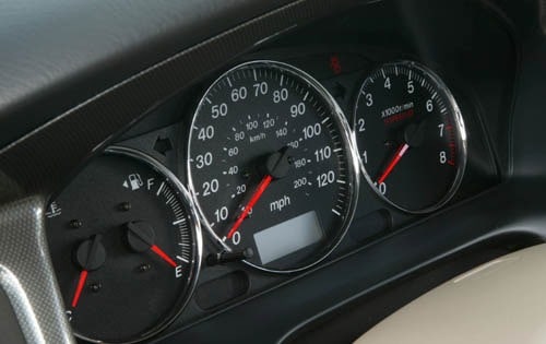 2004 Mazda MPV interior G