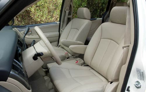 2004 Mazda MPV interior I