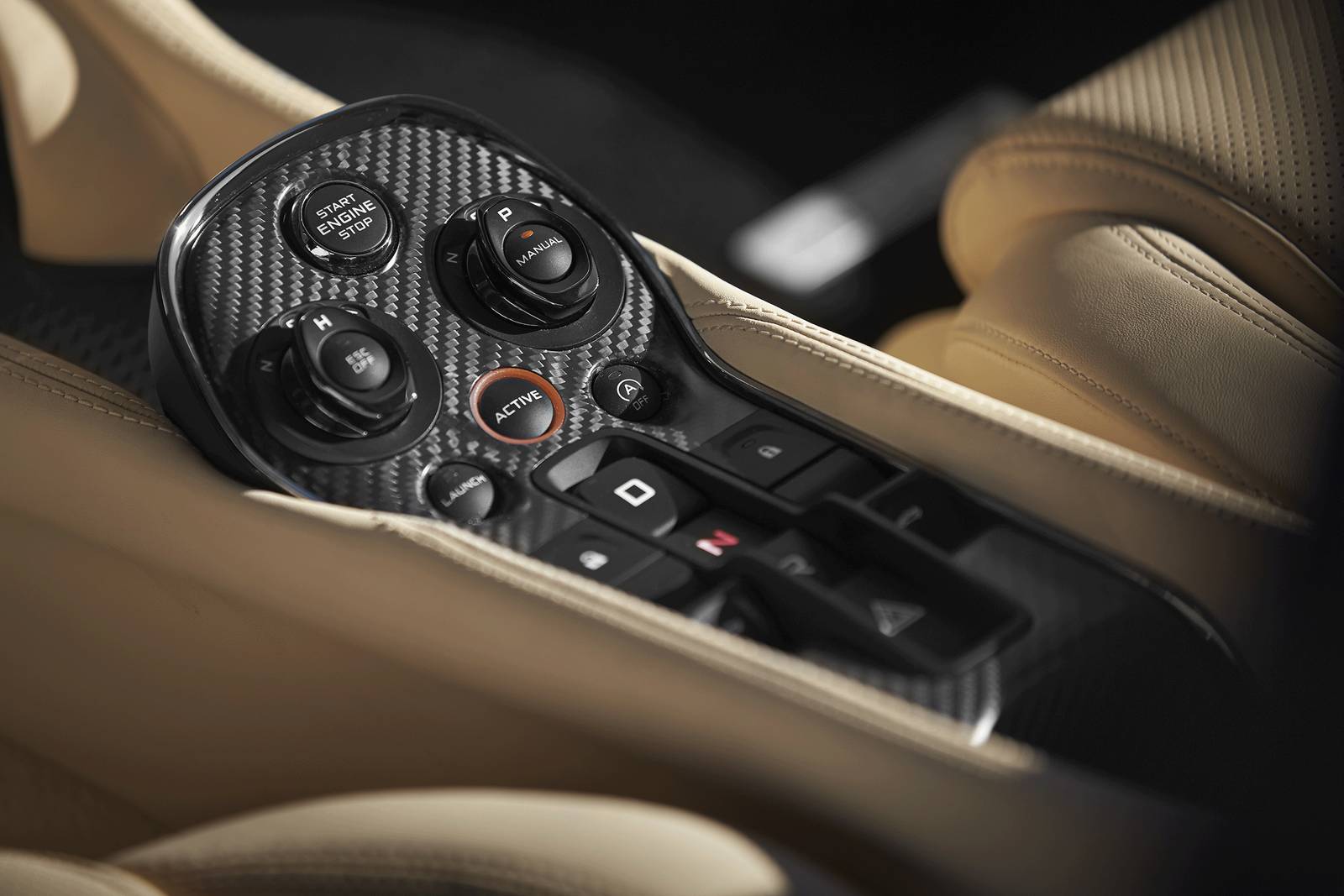2017 McLaren 570S interior AUXCTRL