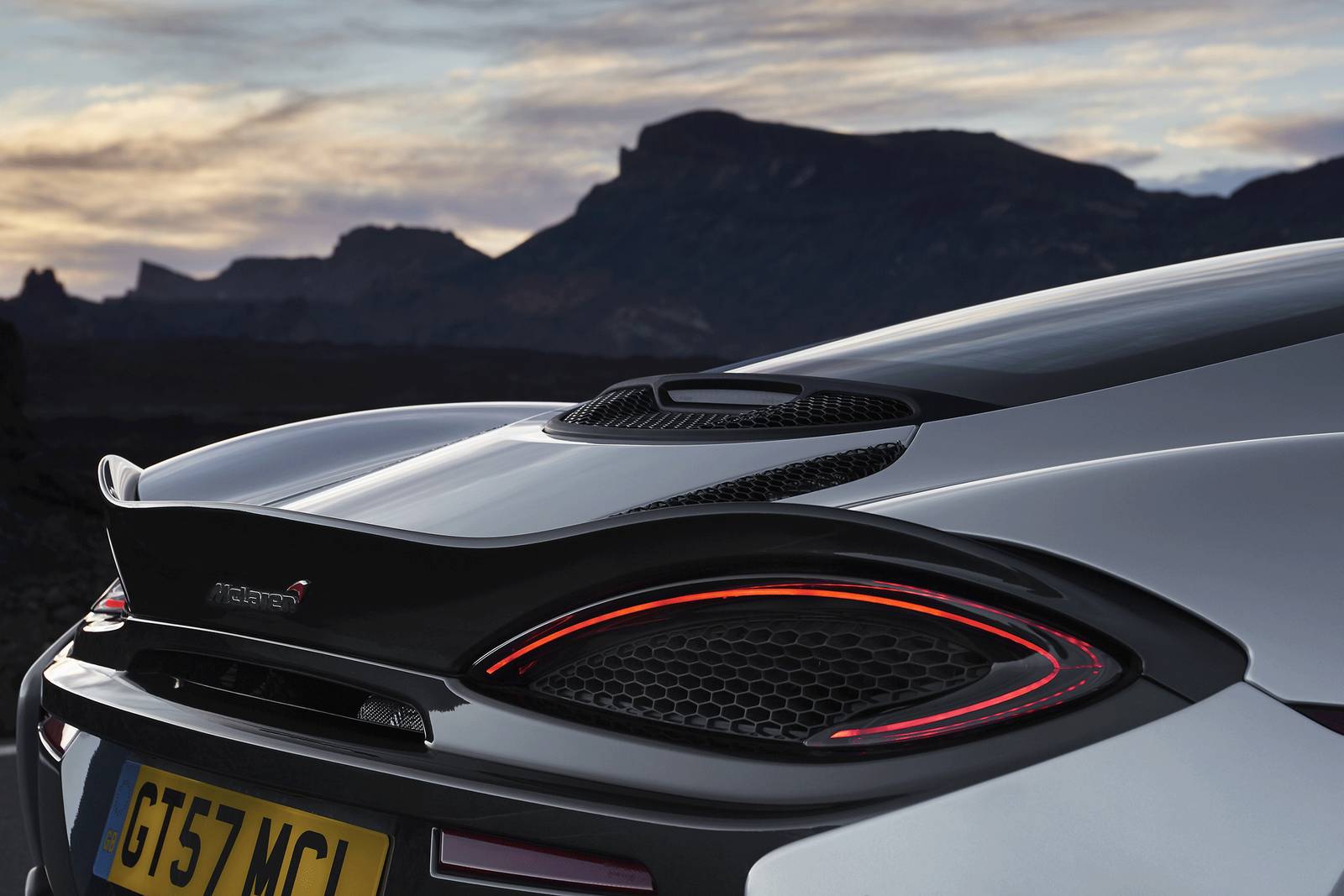 2017 McLaren 570S exterior EDETAIL