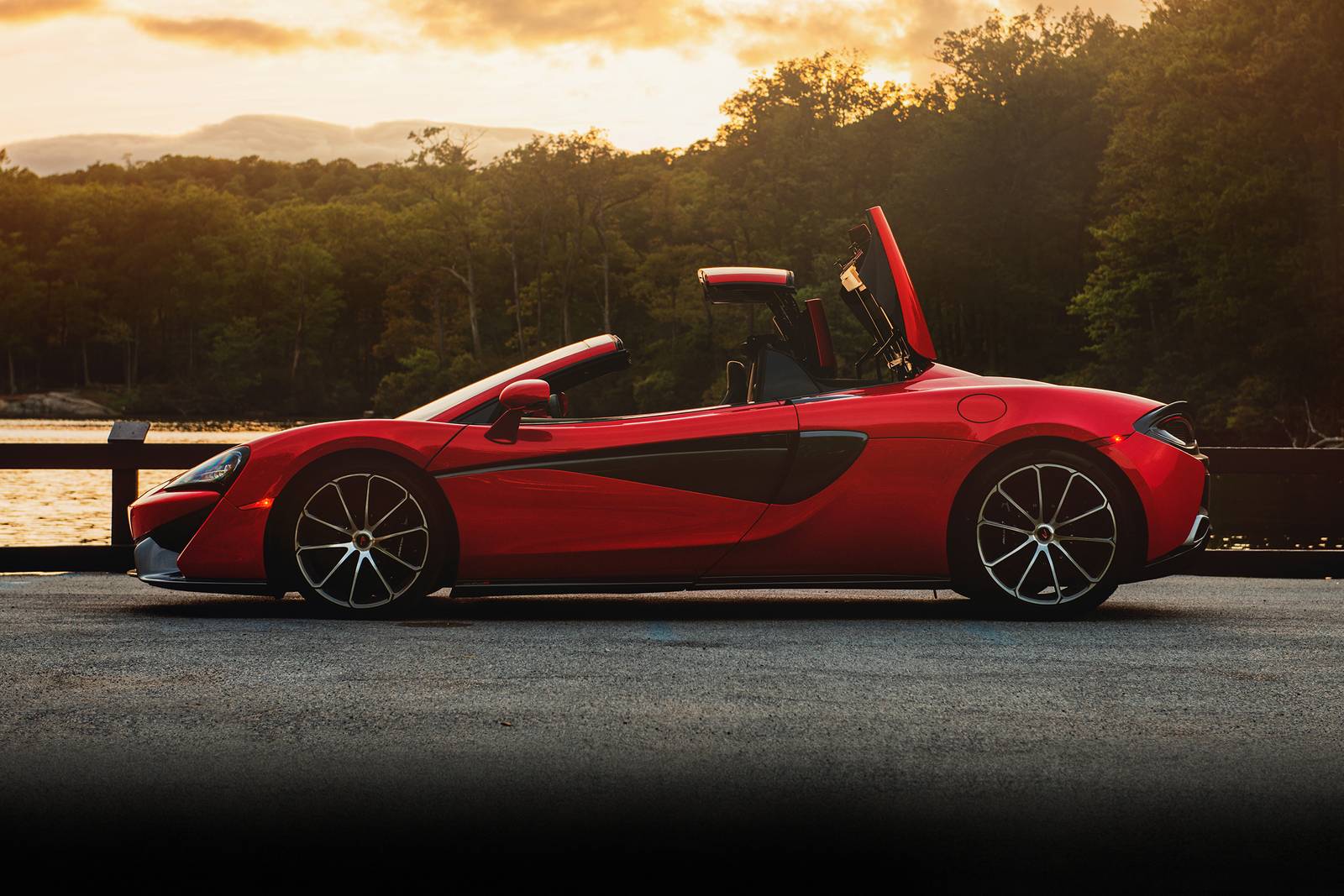 2020 McLaren 570S Spider Convertible Profile