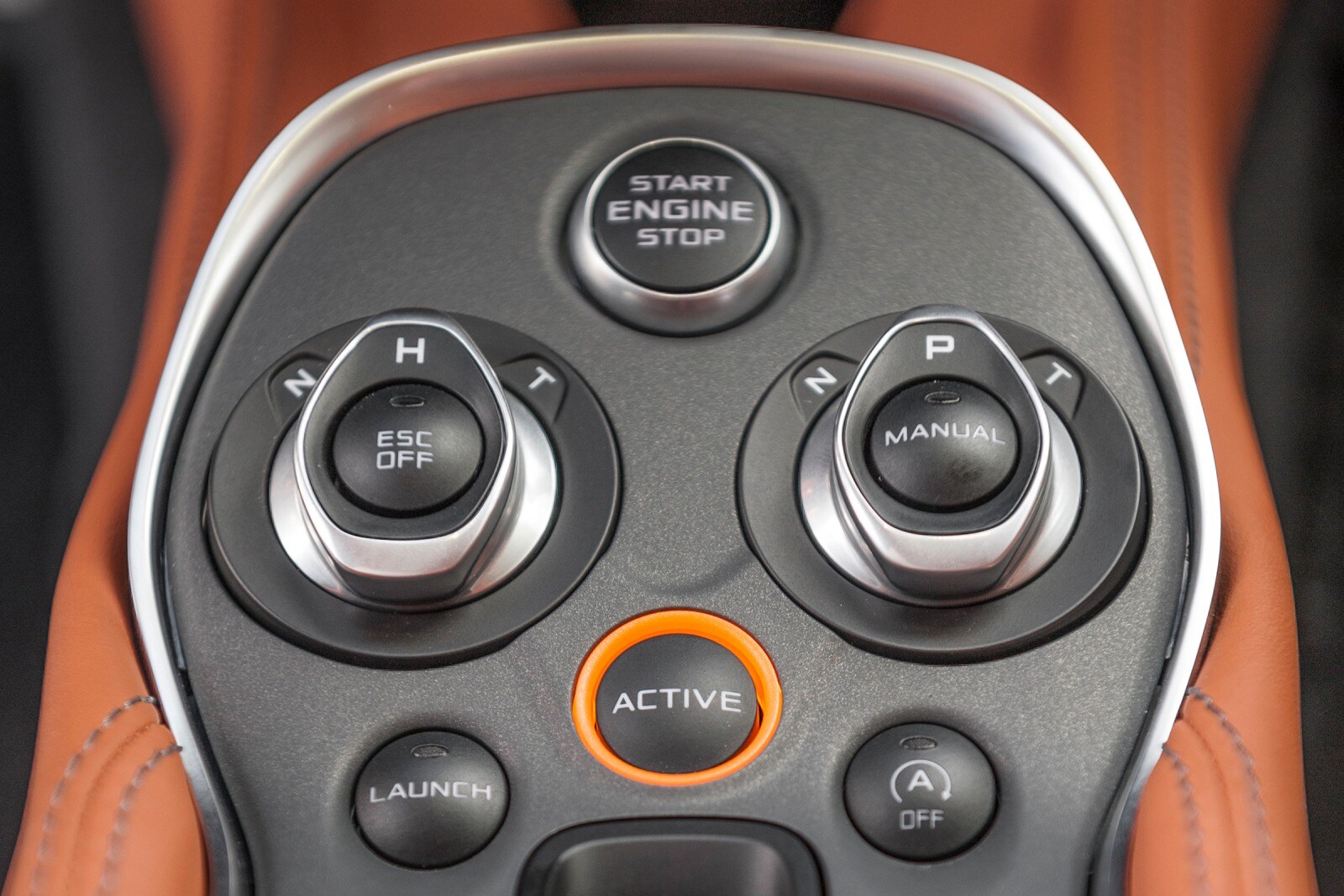 2016 McLaren 570S interior AUXCTRL