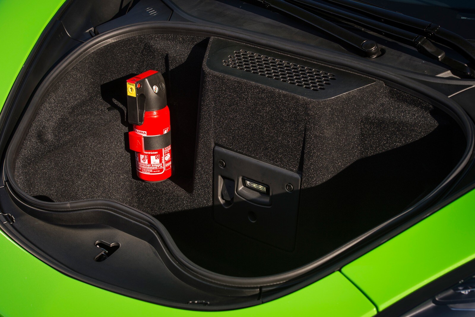 2016 McLaren 570S interior CARGO