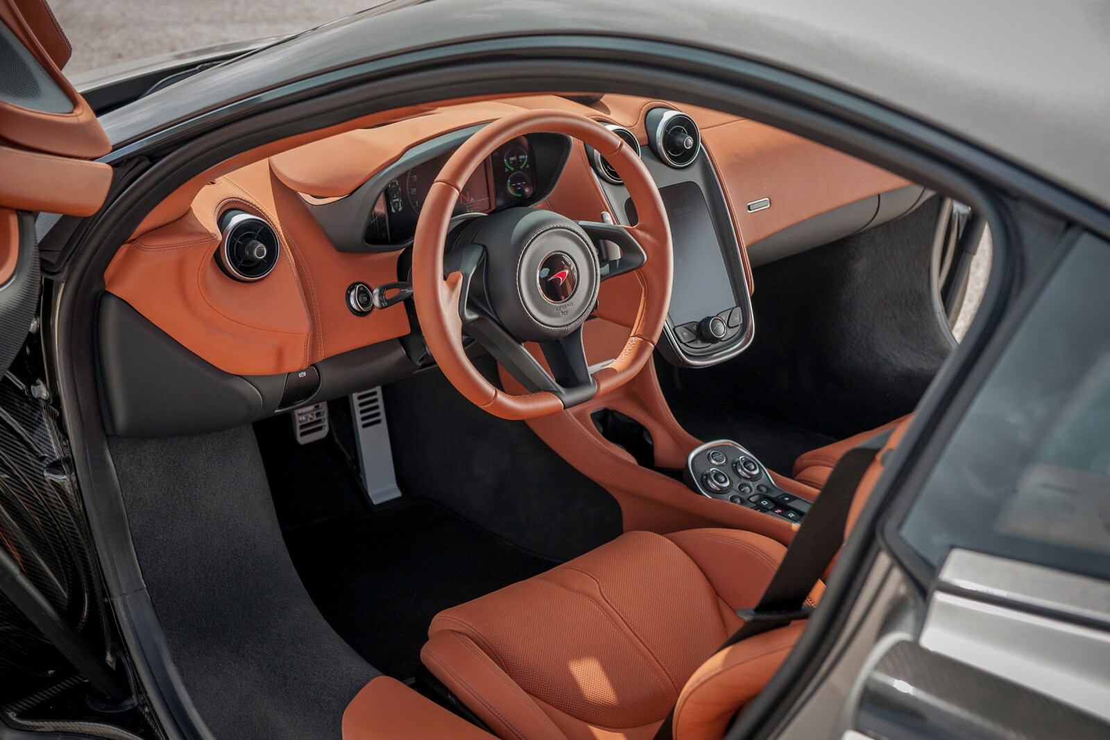 2016 McLaren 570S interior I