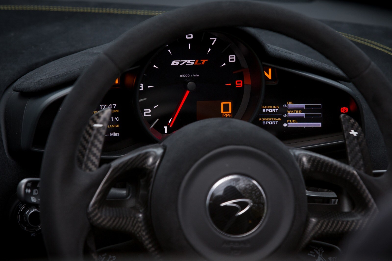 2016 Mclaren 675lt interior G