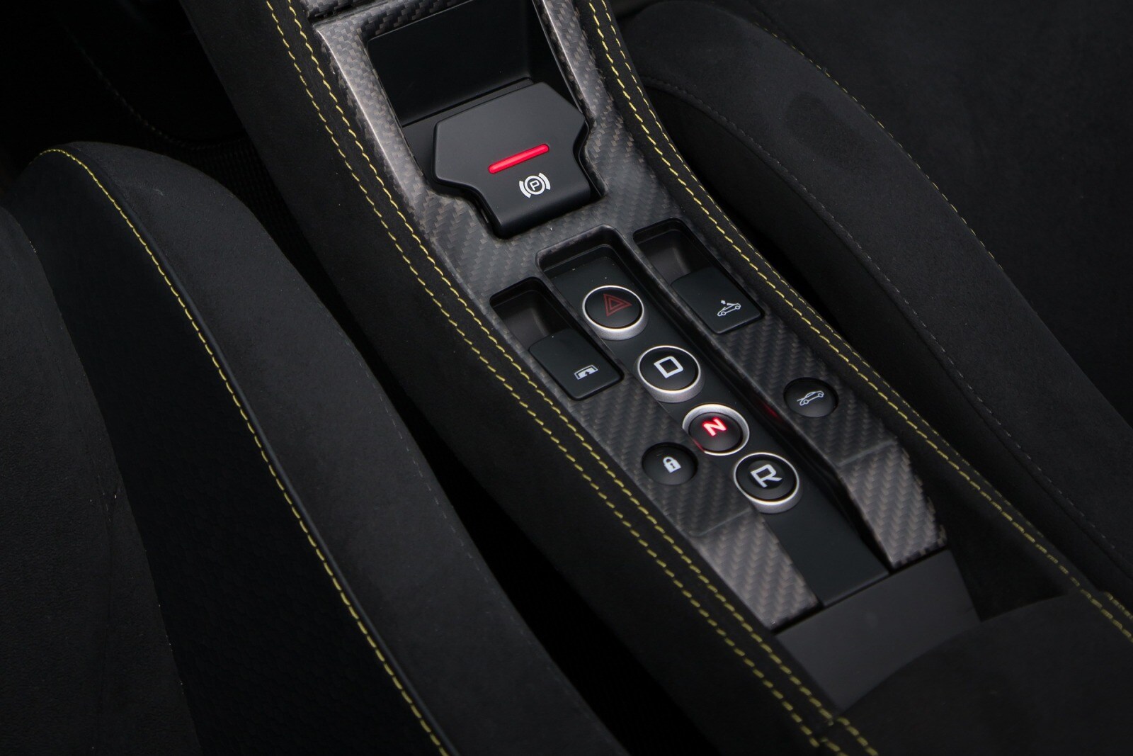 2016 Mclaren 675lt interior SHF