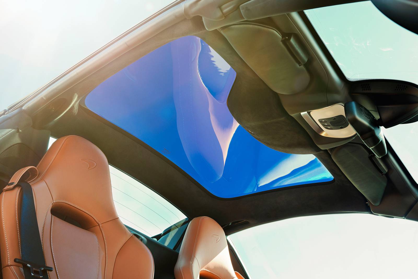 2019 McLaren 720S interior DETAIL