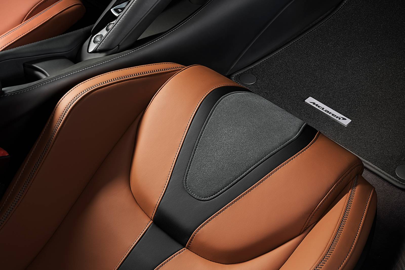2019 McLaren 720S interior DETAIL