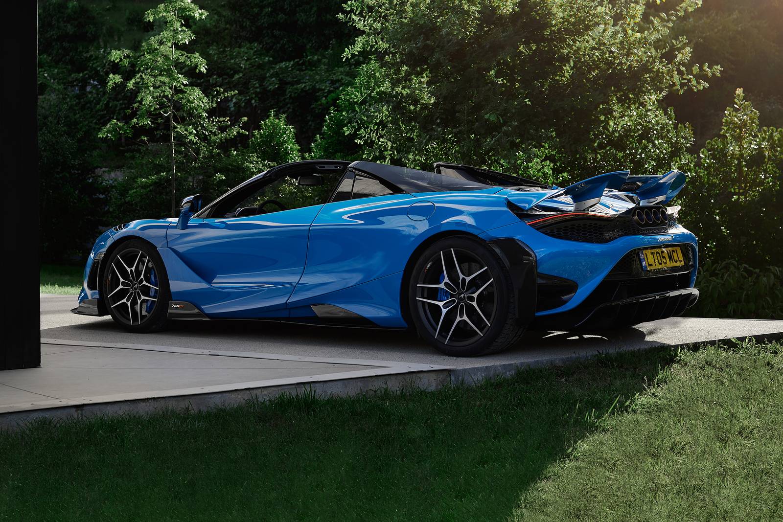 2022 McLaren 765LT Spider exterior F