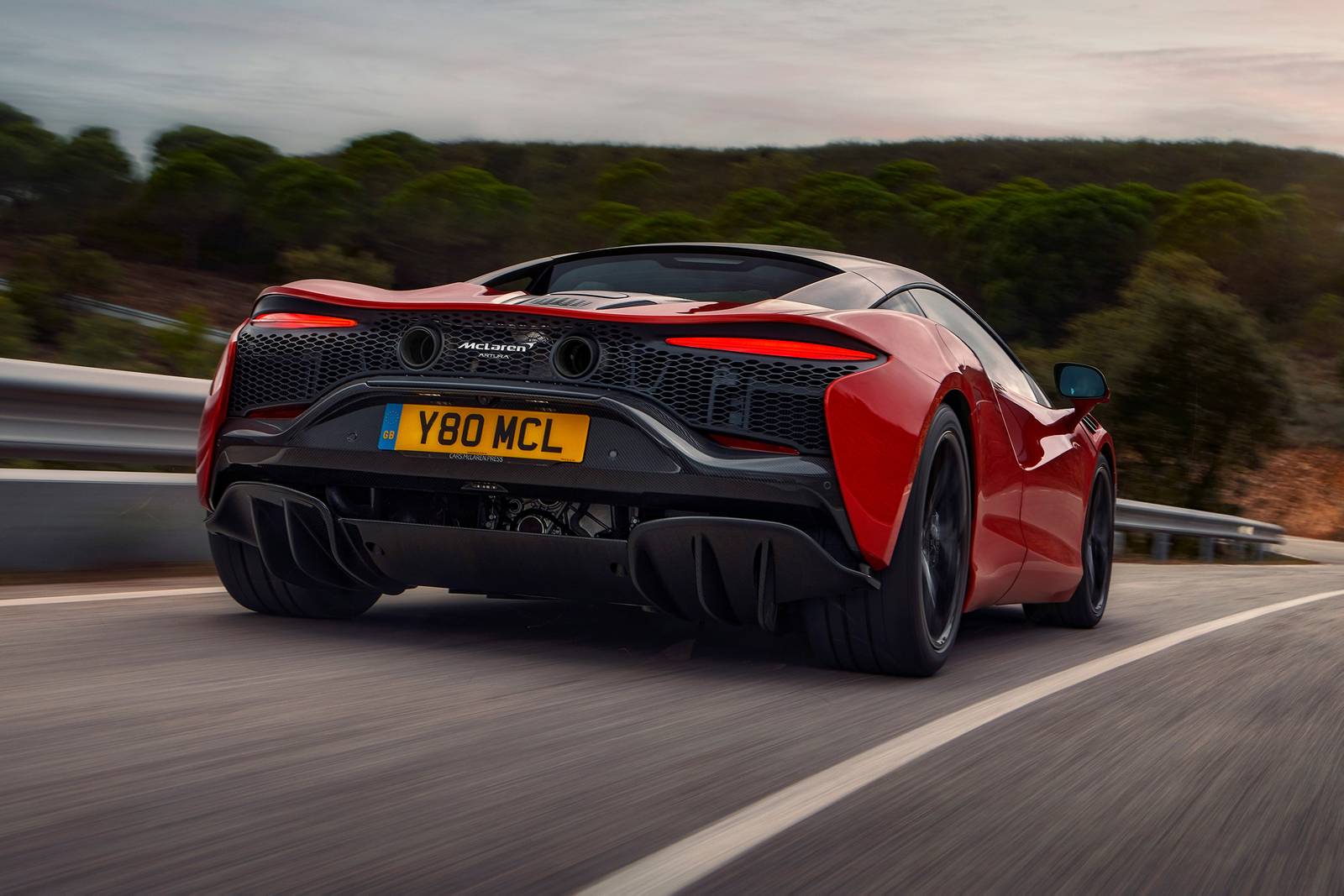 2024 McLaren Artura exterior F