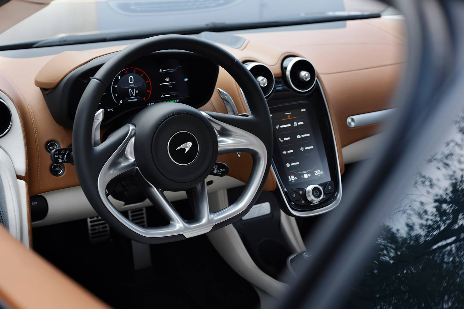2020 Mclaren Gt interior SWD