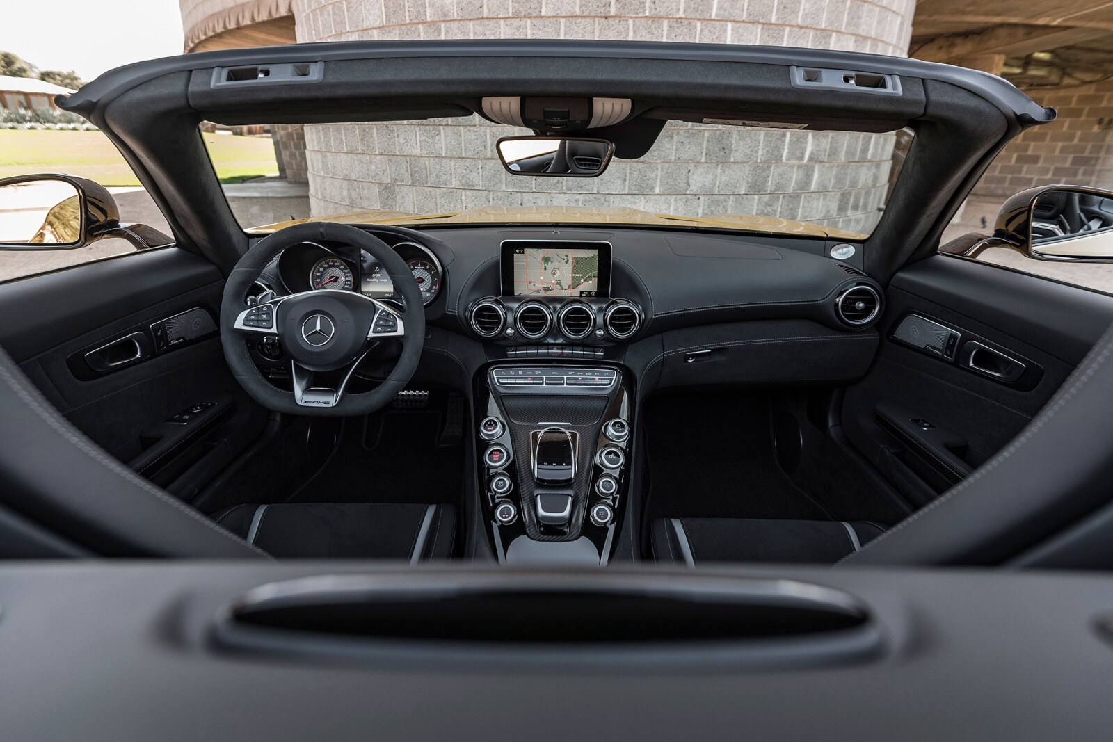 2018 Mercedes-Benz AMG GT interior D