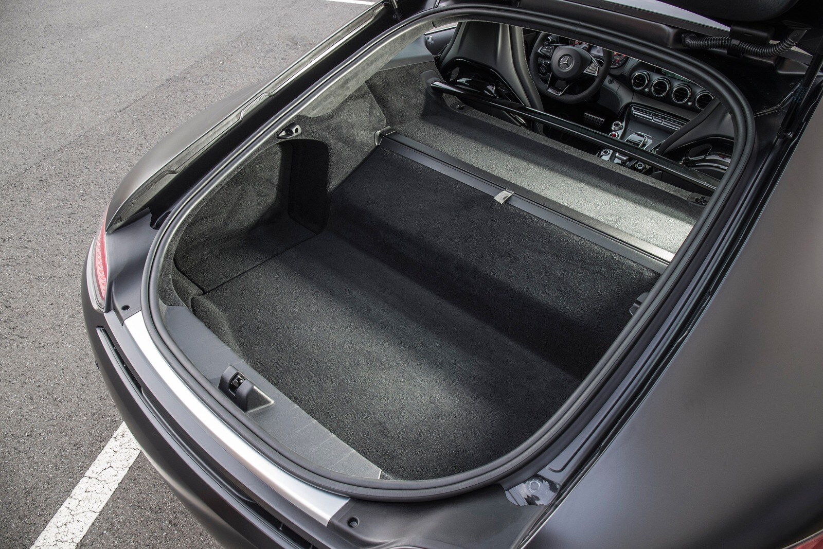 2018 Mercedes-Benz AMG GT interior CARGO