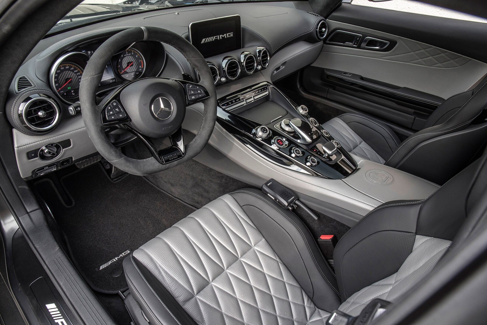 2018 Mercedes-Benz AMG GT interior D