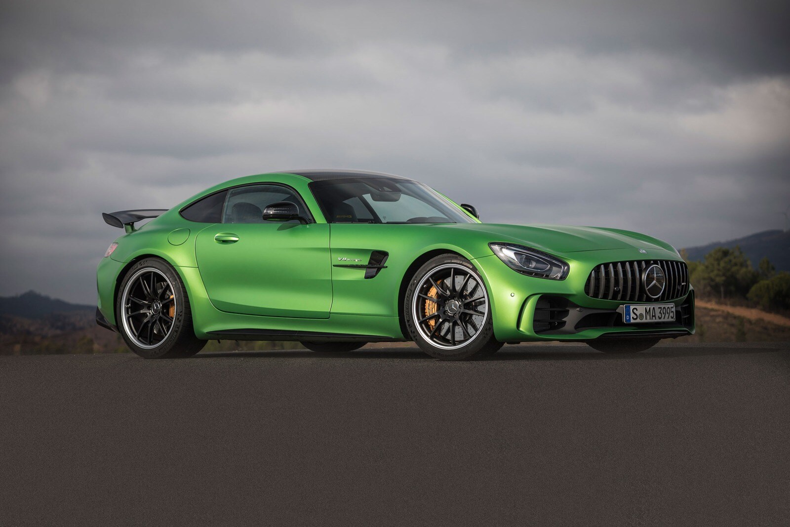 2018 Mercedes-Benz AMG GT — OEM photo 3