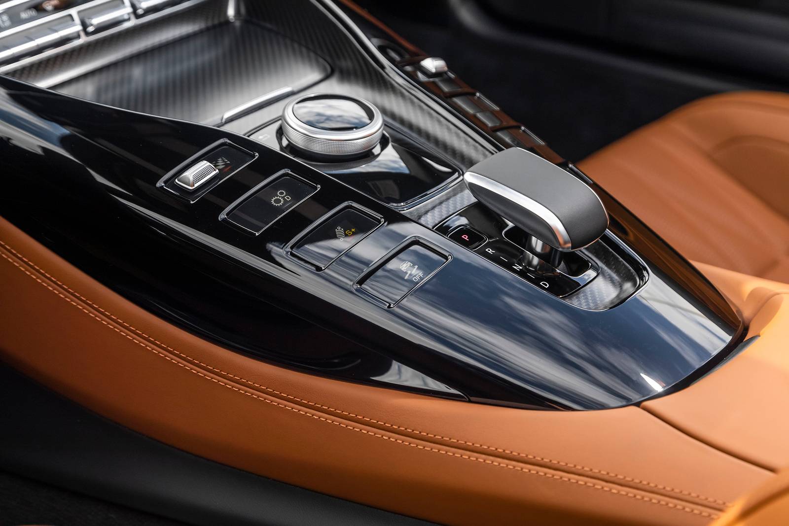 2020 Mercedes-Benz A interior SHF