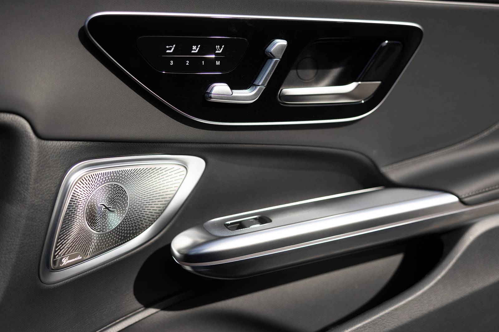 2024 Mercedes-Benz CLE interior DETAIL