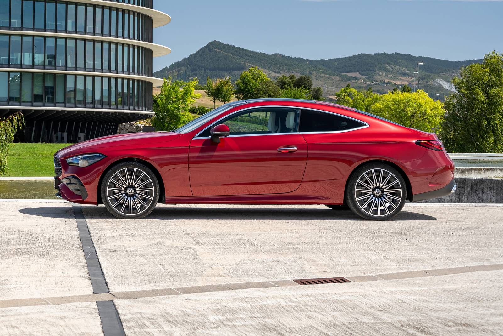 2025 Mercedes-Benz CLE — OEM photo 3