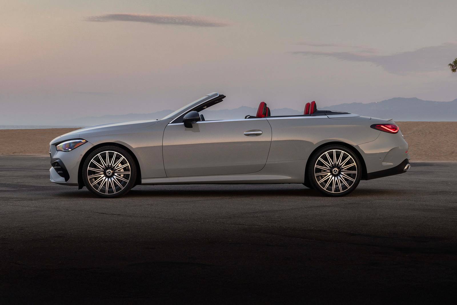 2025 Mercedes-Benz CLE — OEM photo 4