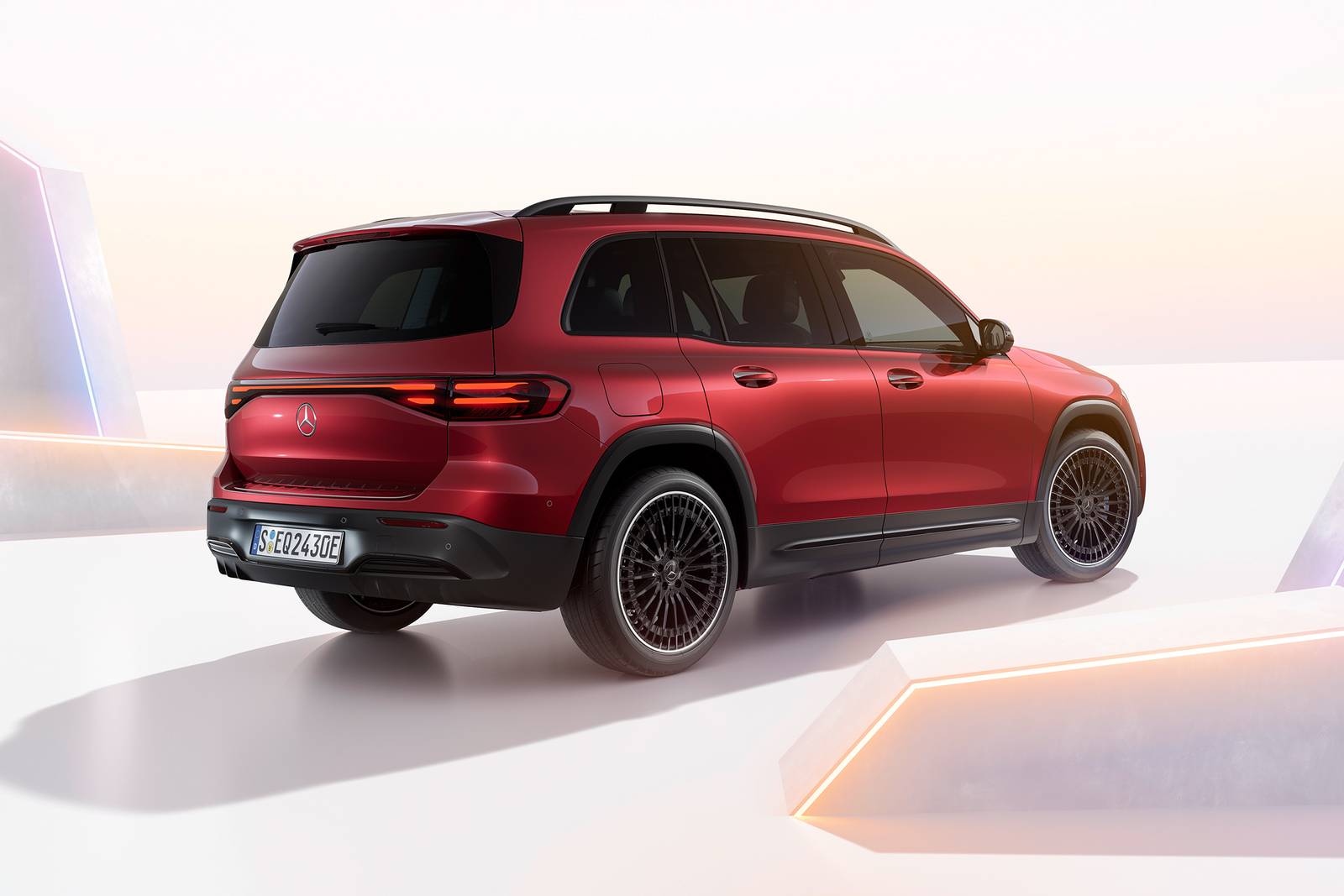 2025 Mercedes-Benz Eqb