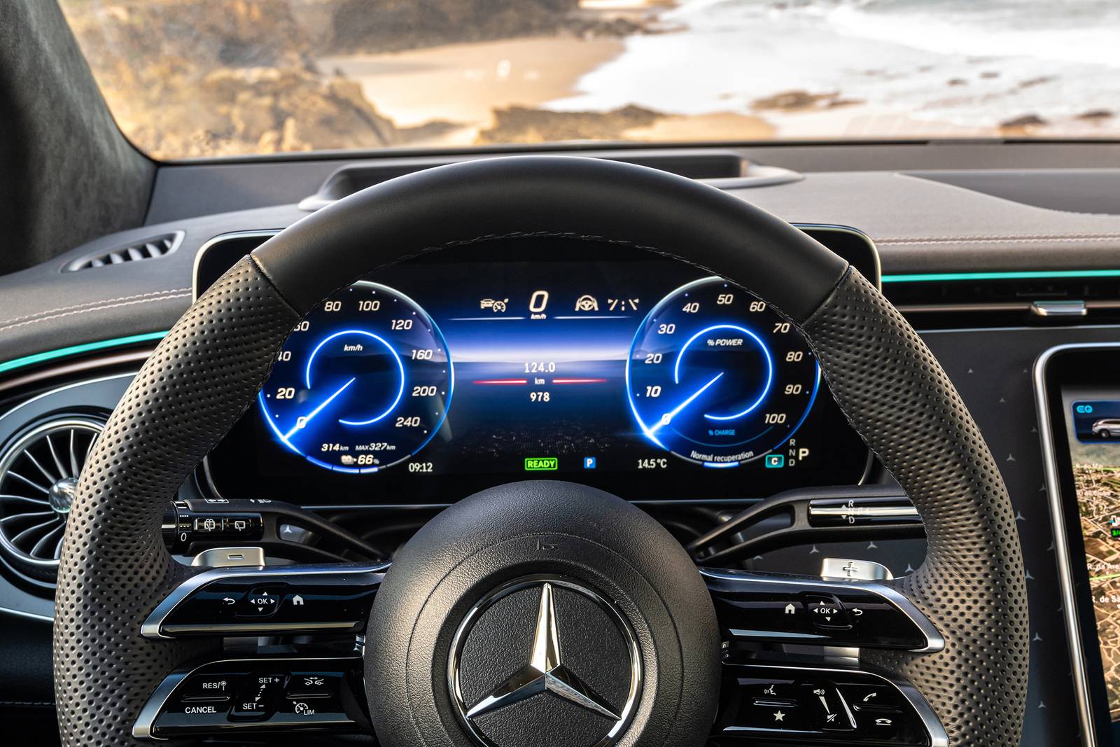 2023 Mercedes-Benz Eqe interior G