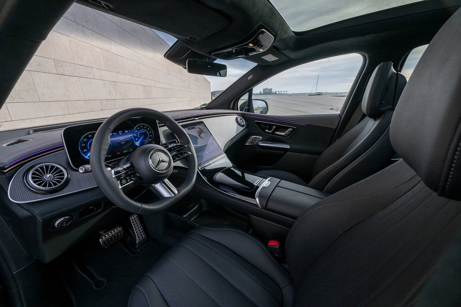 2024 Mercedes-Benz Eqe interior SWD