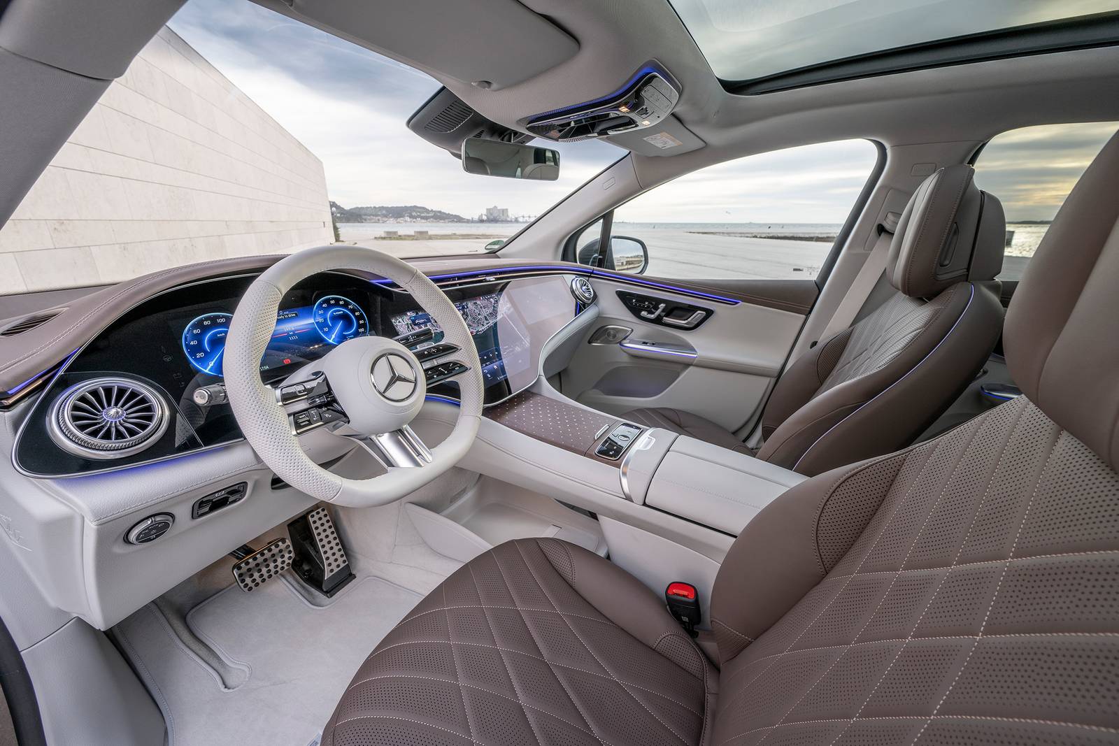 2024 Mercedes-Benz Eqe interior SWD