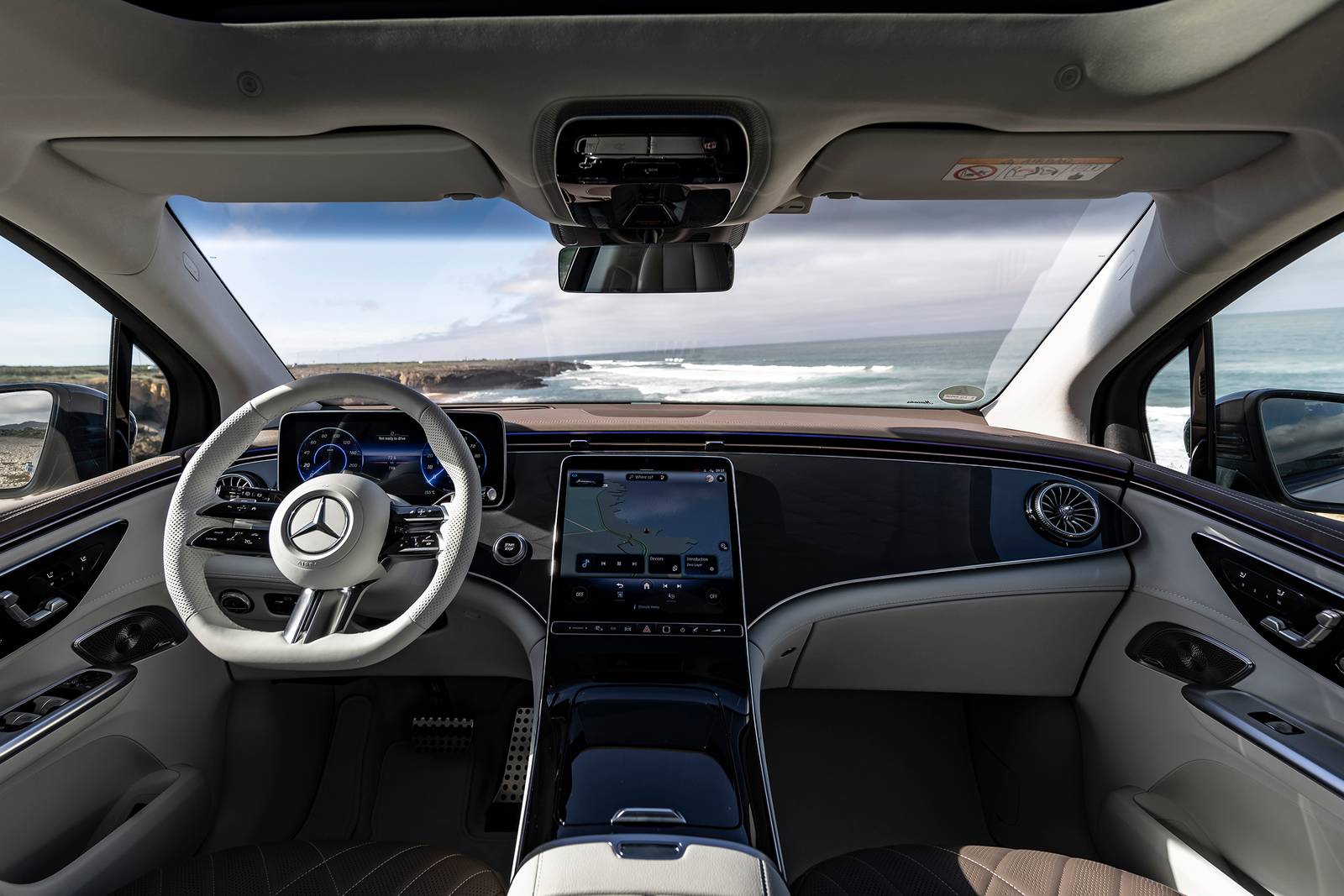 2025 Mercedes-Benz Eqe interior D