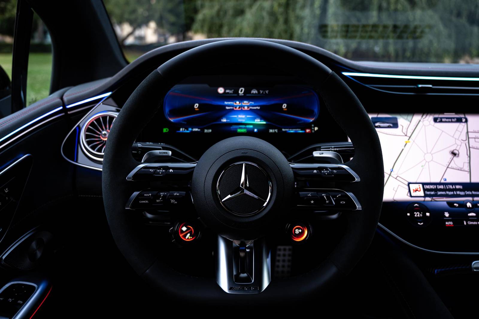 2025 Mercedes-Benz Eqe interior SWD