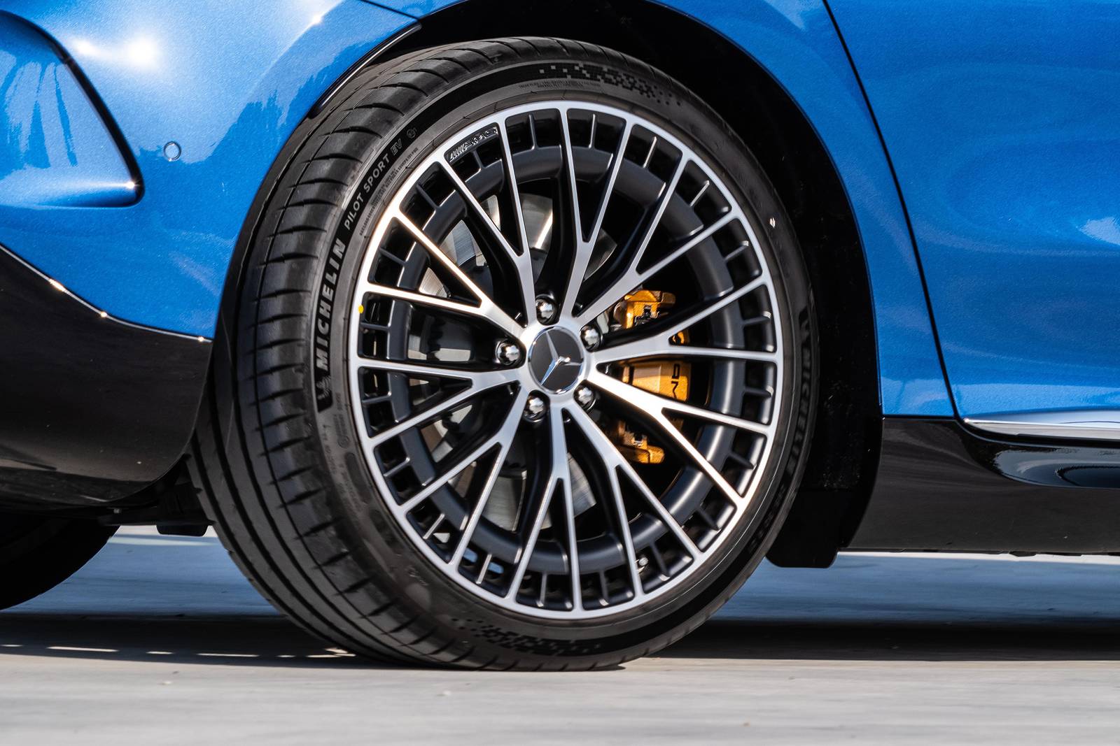 2025 Mercedes-Benz Eqe exterior W