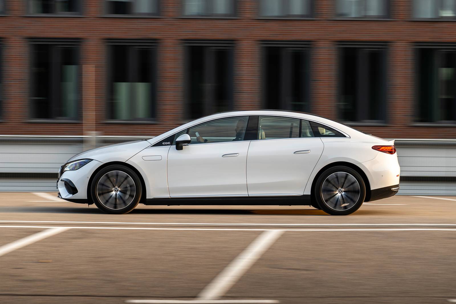 2025 Mercedes-Benz Eqe exterior S