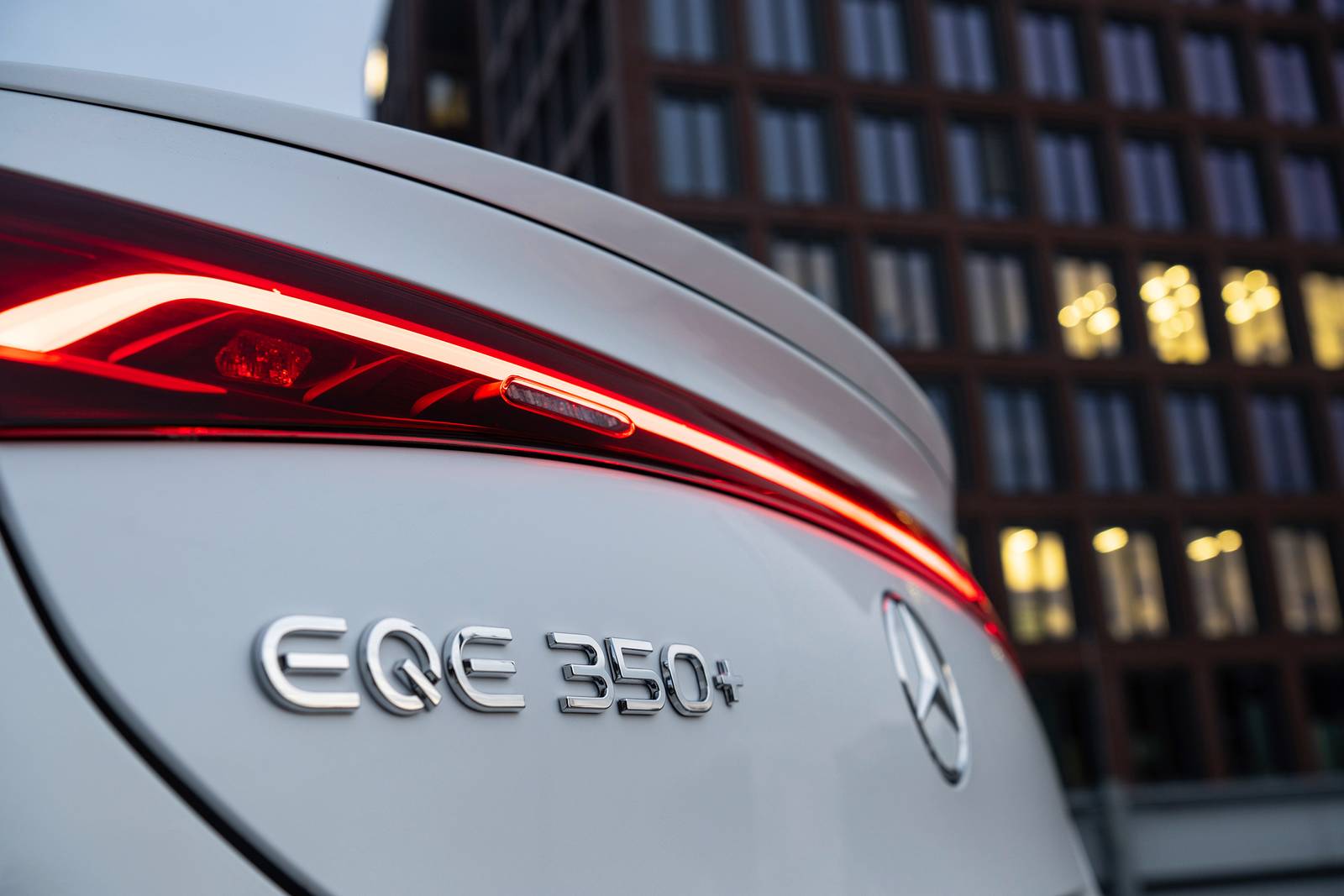 2025 Mercedes-Benz Eqe exterior RBDG