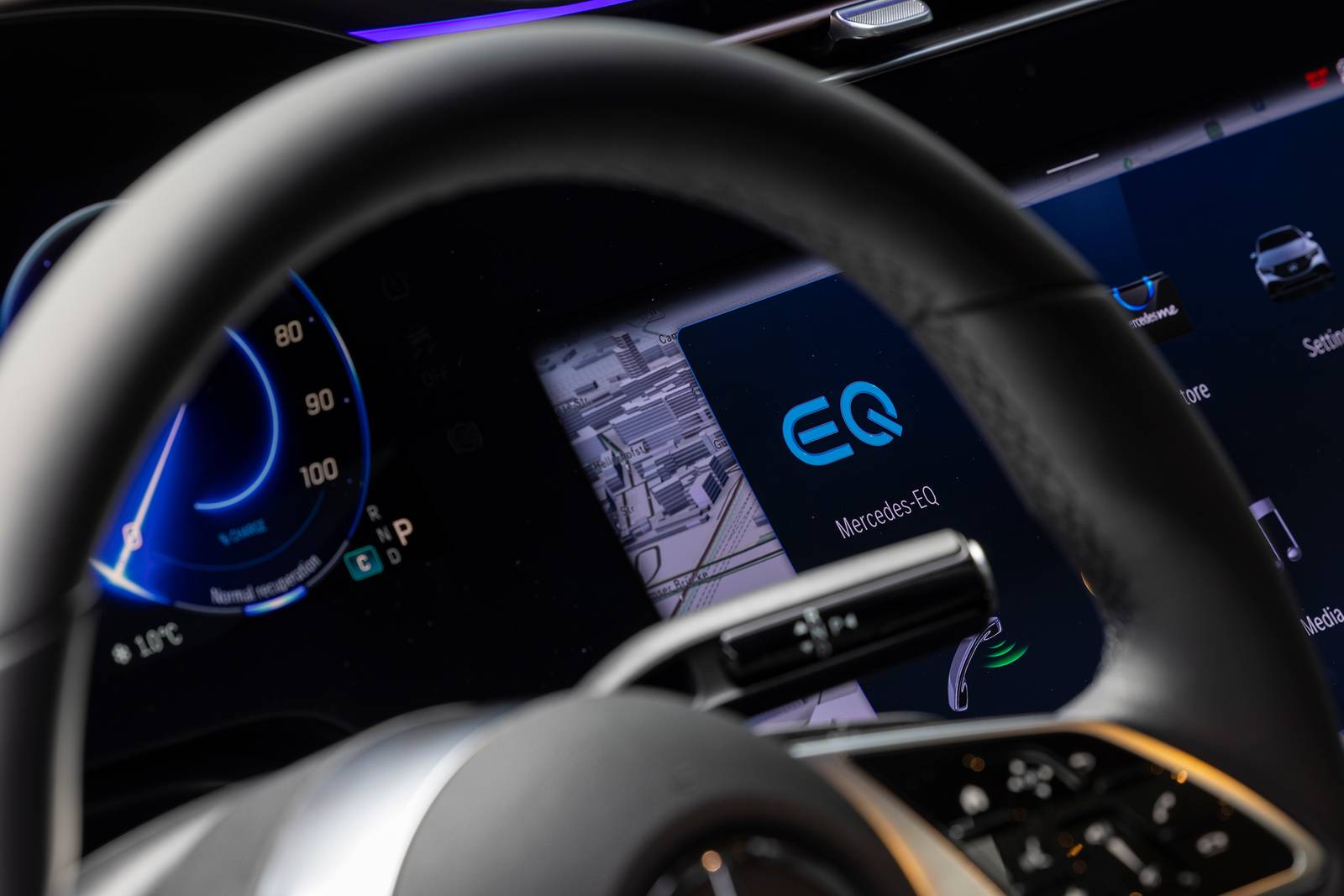2025 Mercedes-Benz Eqe interior DETAIL