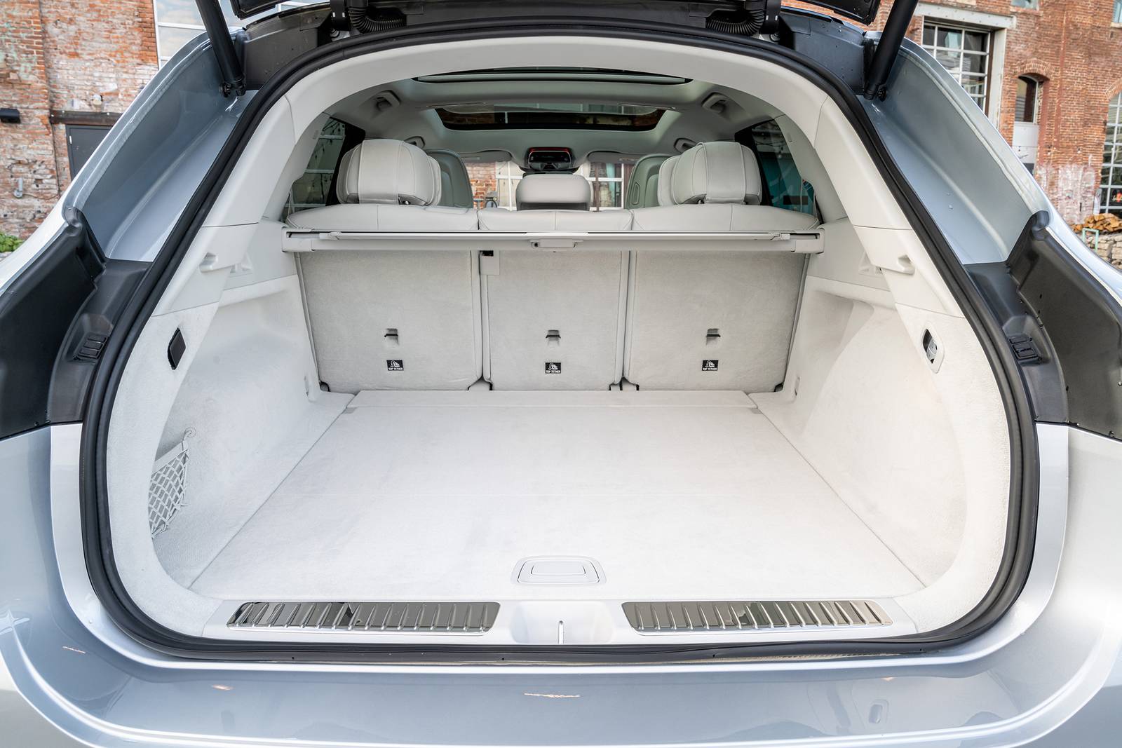 2023 Mercedes-Benz EQS front safety CARGO