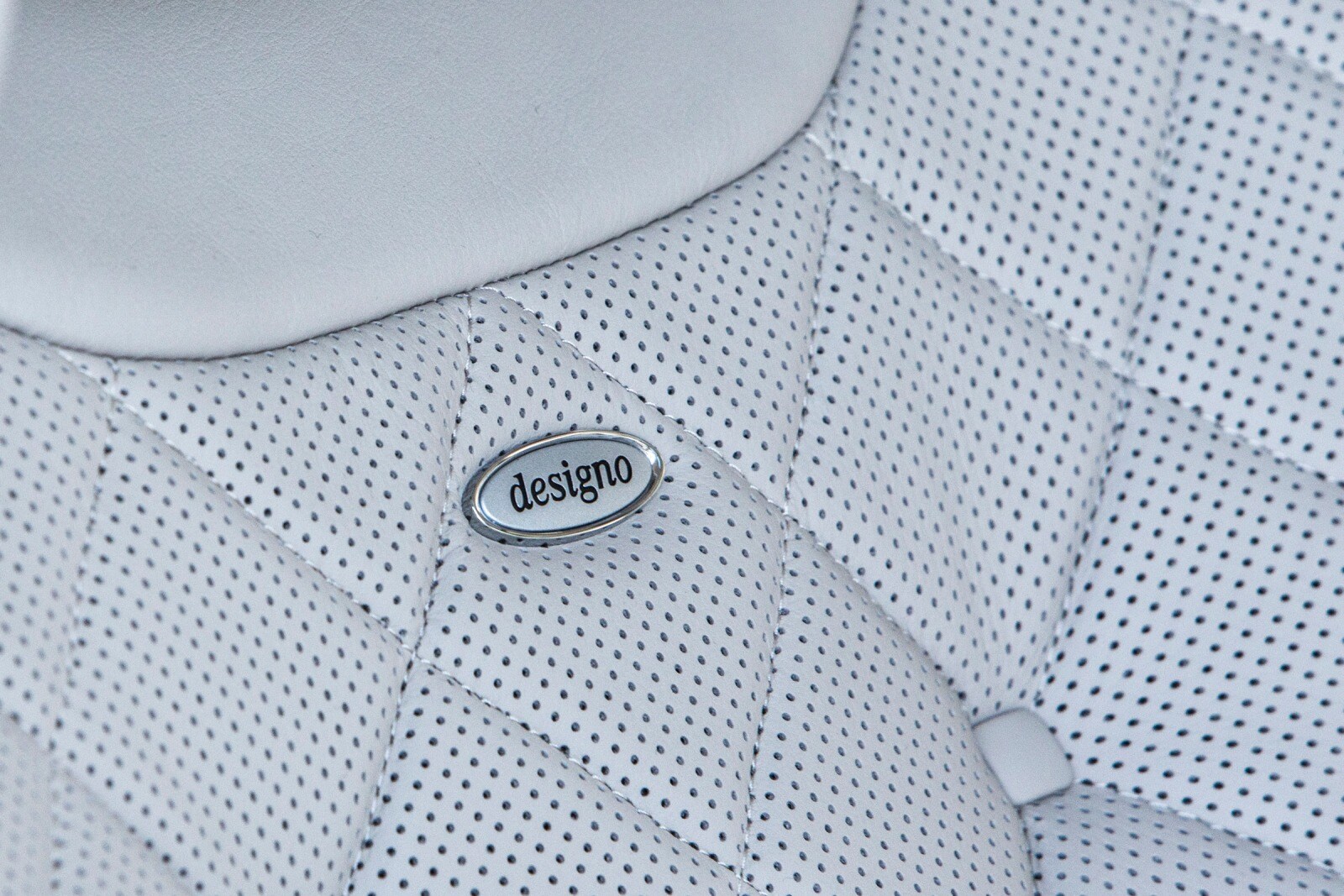 2017 Mercedes-Benz Maybach interior DETAIL