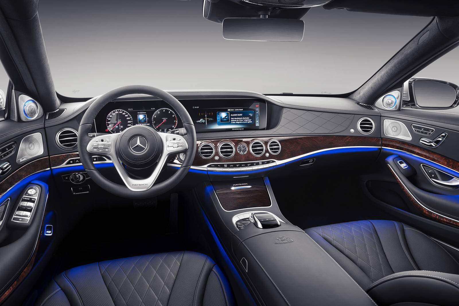 2018 Mercedes-Benz Maybach interior D