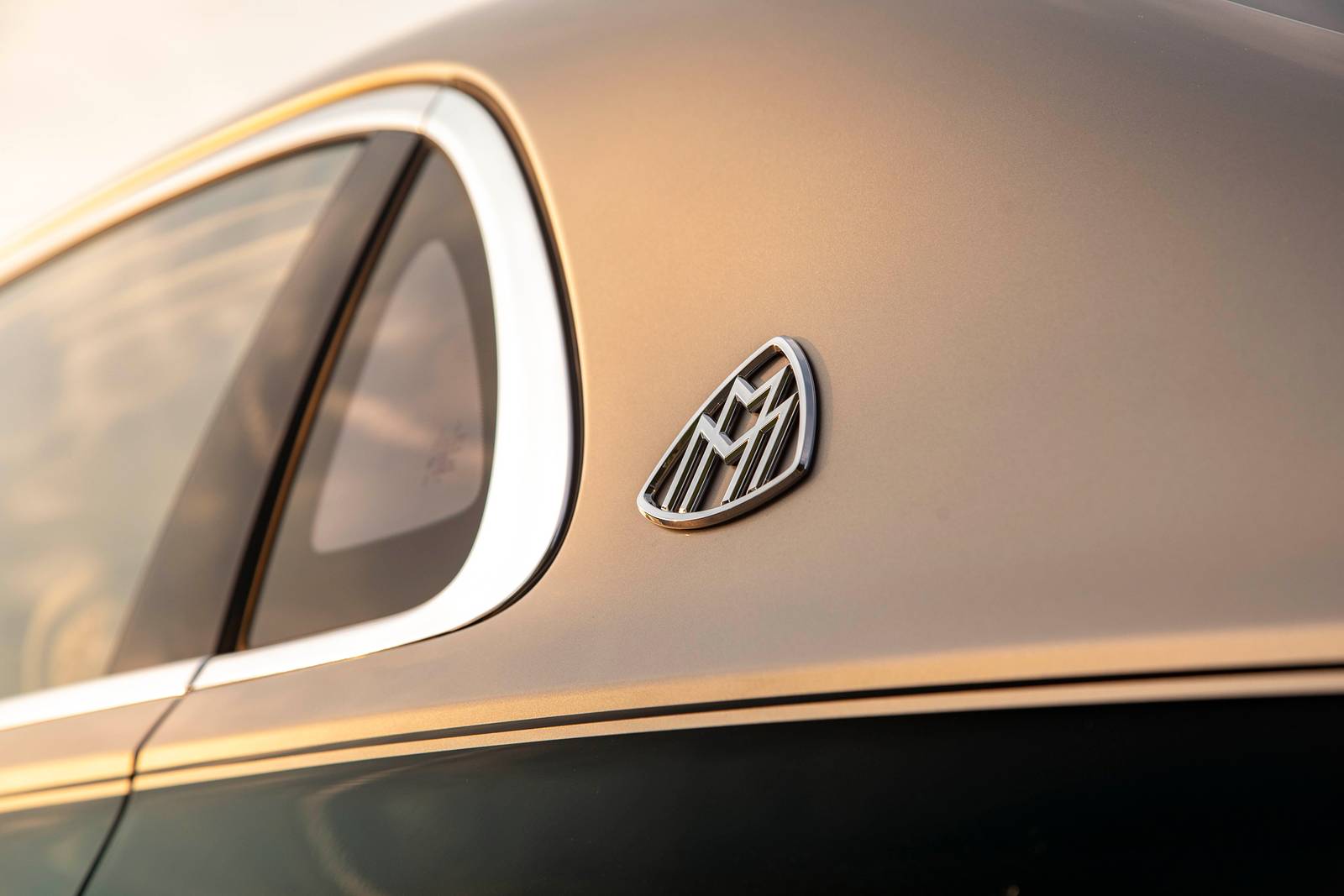 2022 Mercedes-Benz Maybach GLS front safety EDETAIL