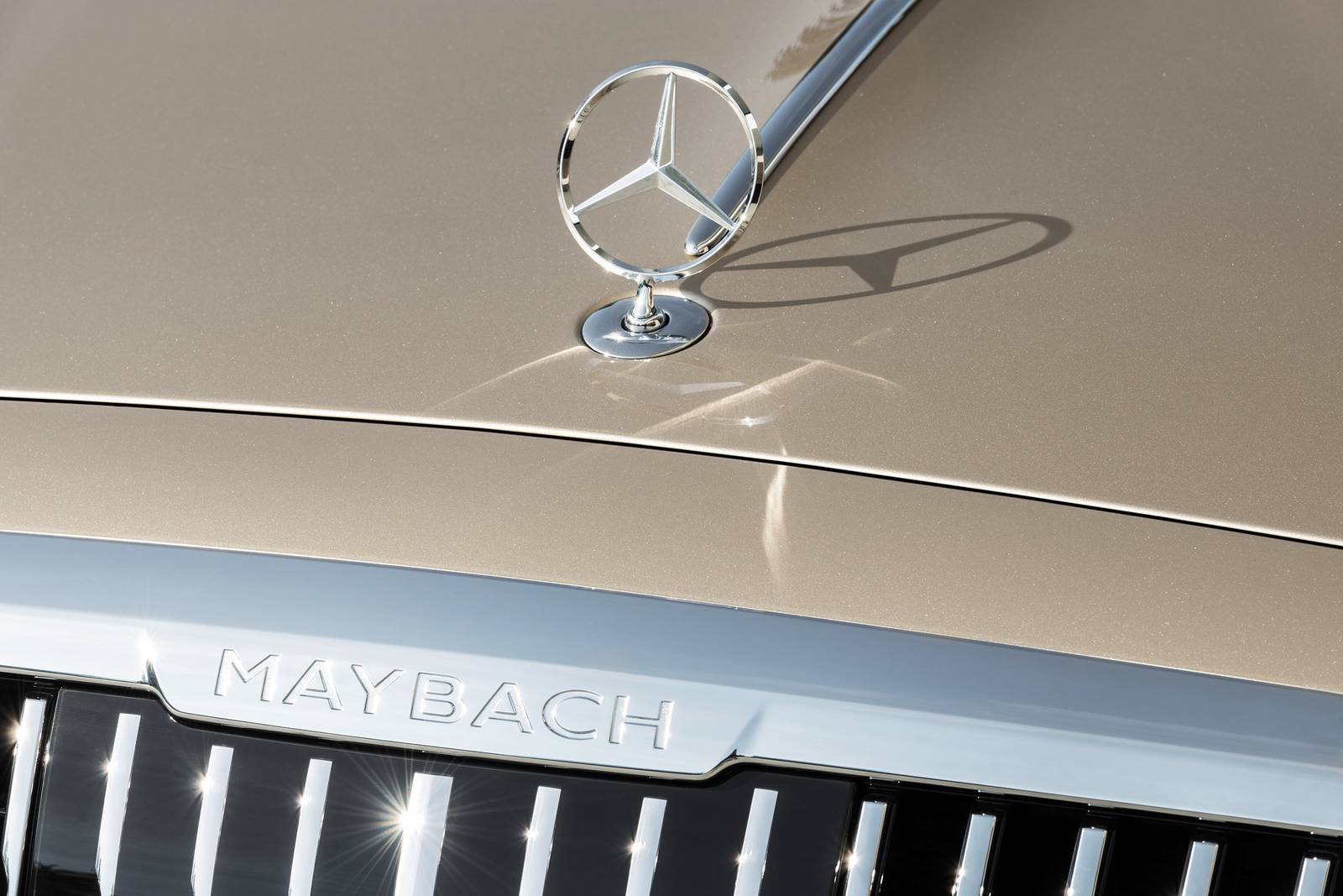 2022 Mercedes-Benz Maybach exterior FBDG