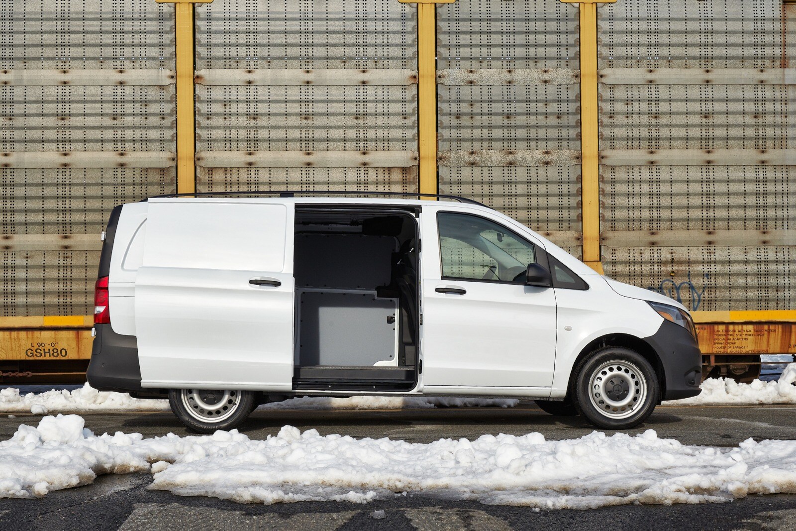2017 Mercedes-Benz Metris exterior F