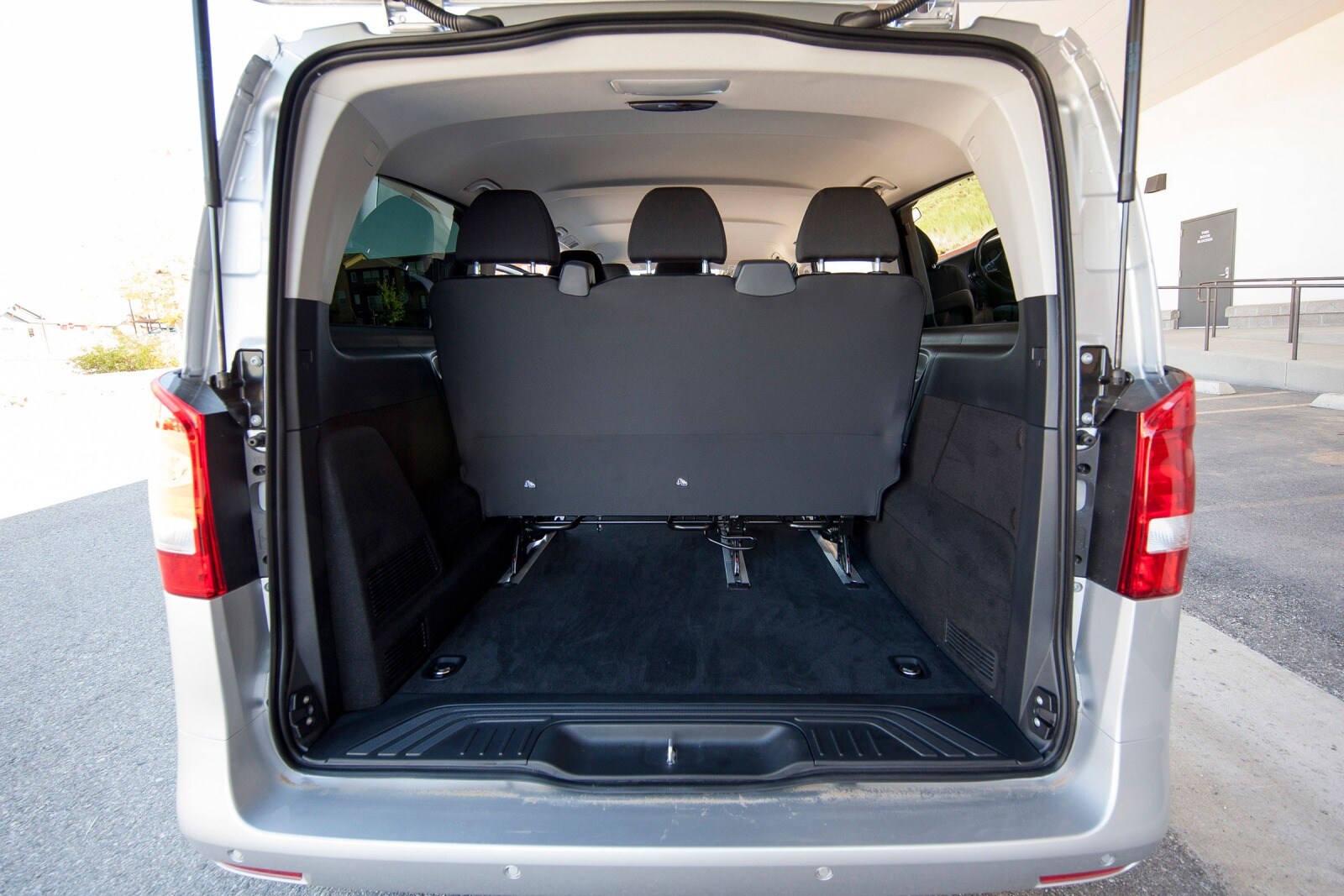 2017 Mercedes-Benz Metris interior CARGO