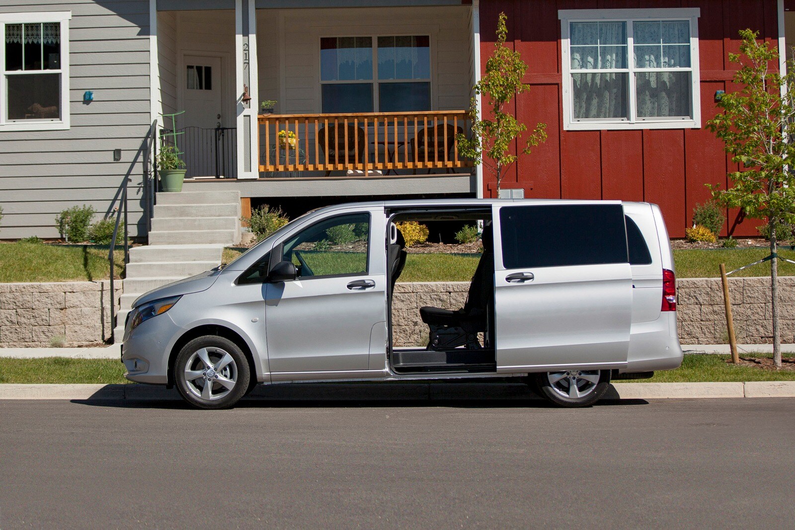 2017 Mercedes-Benz Metris exterior F