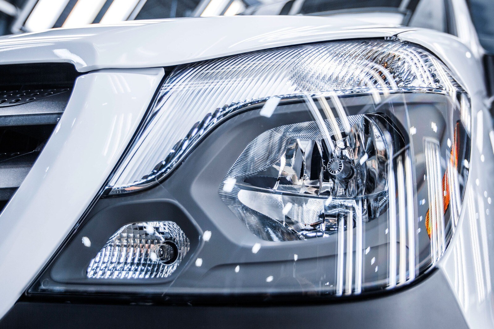 2016 Mercedes-Benz Sprinter exterior EDETAIL